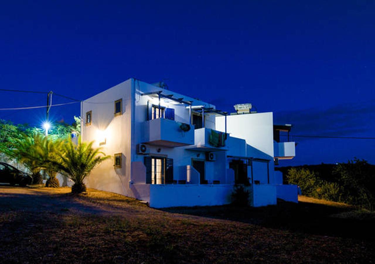 Contaratos Holiday Lettings Livadi  Экстерьер фото