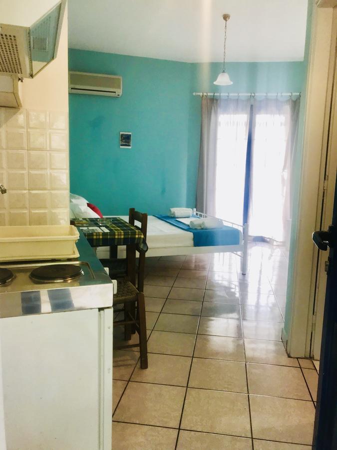 Contaratos Holiday Lettings Livadi  Экстерьер фото