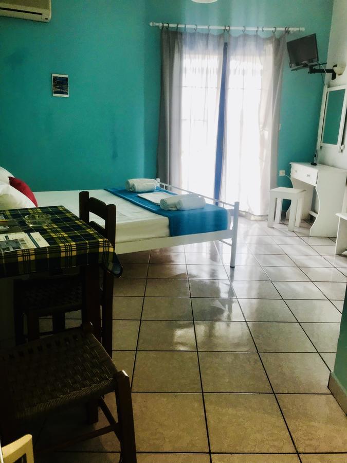 Contaratos Holiday Lettings Livadi  Экстерьер фото